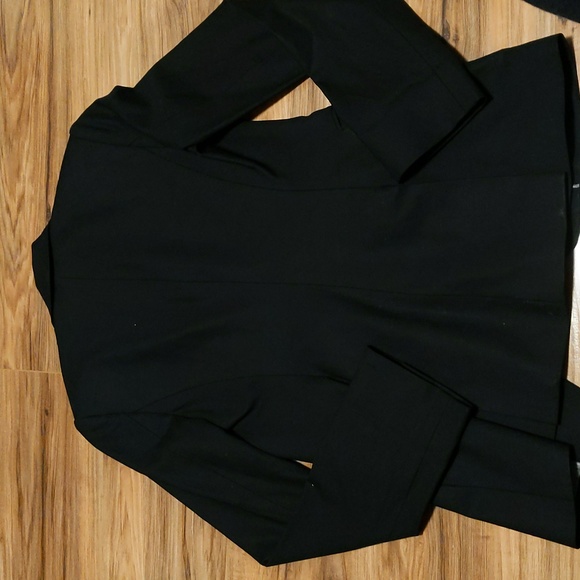 BCBGMaxAzria Black One Button Blazer - Picture 5 of 9